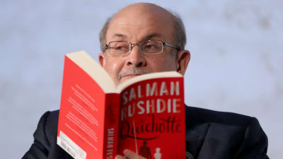Salman Rushdie läser sin bok Quichotte.