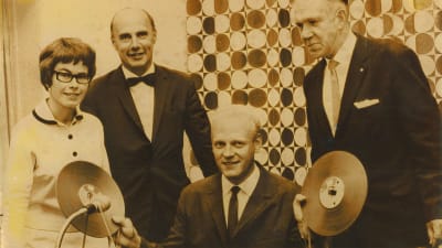 Birgitta Pakarinen, Christoffer Schildt, Stig Malmberg och Enzio Sevón i Yles Borgåstudio den 1.9.1967.