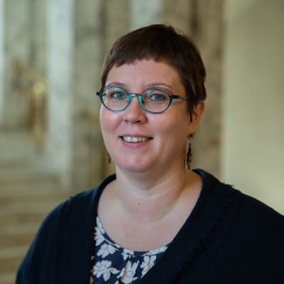 Vasemmistoliiton kansanedustaja Merja Kyllönen Eduskunnassa syyskuussa 2019.