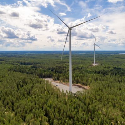 Tuulivoimapuisto Sastamalan Suodenniemen Kortekalliolla.