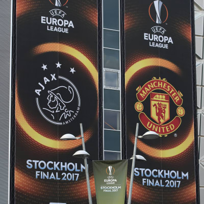 Reklamaffischer inför Europa League-finalen mellan Manchester United och Ajax.