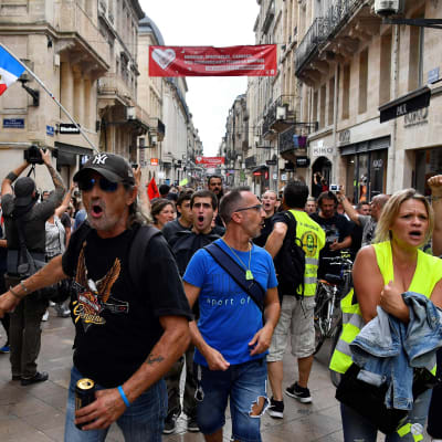 Gula västarnas demonstrationståg i Bordeaux den 21 september. 