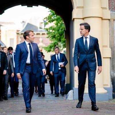Nederländernas premiärminister Mark Rutte och president Emmanuel Macron.