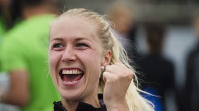 Maja Alm orienterar för Danmark. 
