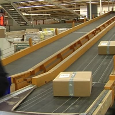 Julpaket sorteras i posten