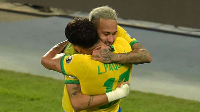 Neymar kramar om Lucas Paqueta.