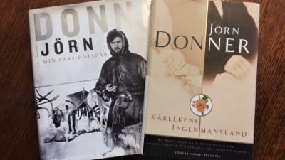 Två av Jörn Donners verk om historiska personer och släktingar.