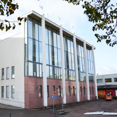Ett hus en solig oktoberdag
