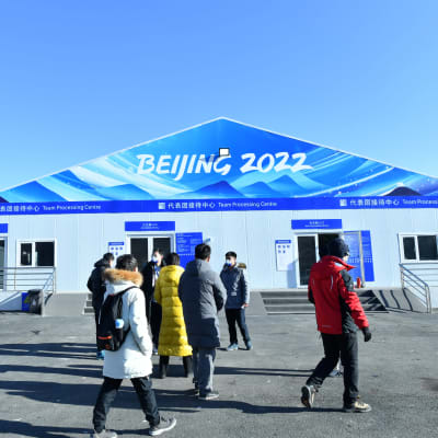 Kuva Zhangjiakoun kisakylästä, jossa järjestetään muun muassa pohjoismaisten hiihtolajien tapahtumat.