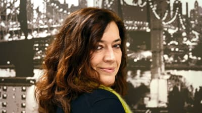 Ulrika Bengts gör TV på Monika Fagerholms Lola uppochner