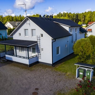 Kiistanalainen lastentalo Hämeelinnassa.