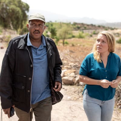 Getachew Reda mötte Yles reporter Liselott Lindström i Tigray i Etiopien.