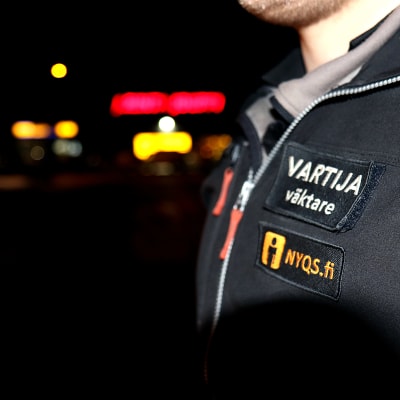 MOT:n haastattelema vartija