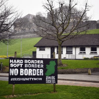 Anti-brexit skylt i Bogside i Londonderry, Nordirland