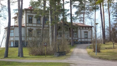 Villa Ormnäs i Ekenäs.