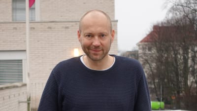 Rolle Alho är forskardoktor vid Helsingfors universitet. 