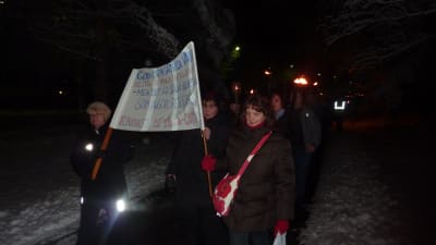 Fackeltåg i Ekenäs 18.11.2010 för Ekåsens psykiatriska sjukhus.