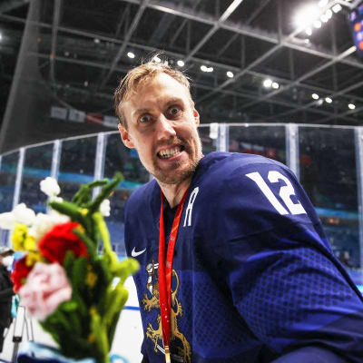 Marko Anttila irvistää kameralle olympiafinaalin jälkeen.