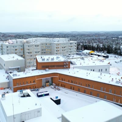Uusi psykiatrinen sairaala valmistumassa joulukuussa 2022. Ilmakuva.