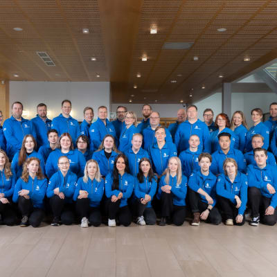 Euroskillls kilpailuun osallistuvat henkilöt ryhmäkuvassa. 