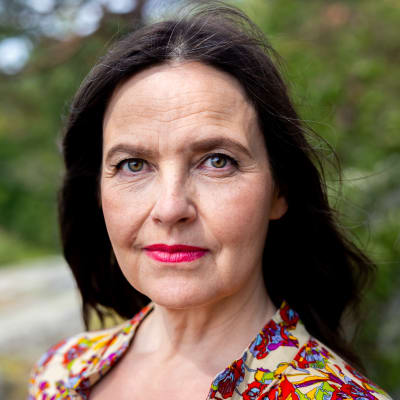 Maria Peura lähikuvassa.