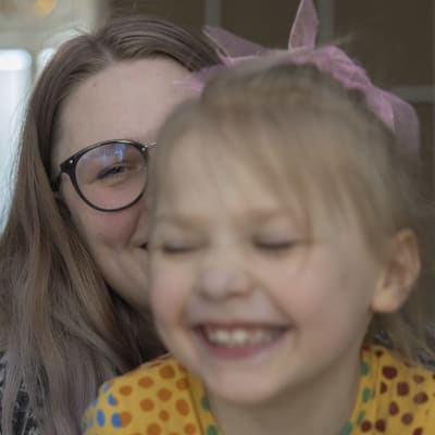 Yvonne och Lilly Flygar. 