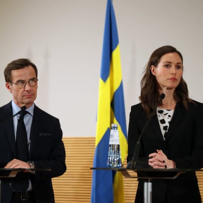 Pääministerit Ulf Kristersson ja Sanna Marin.