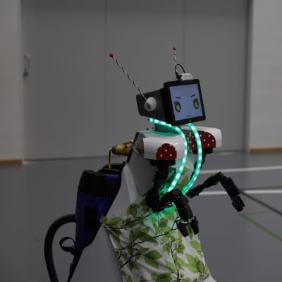 Kangasalan kaupungin ja Tampereen Yliopiston kehittämä robotti Ursula