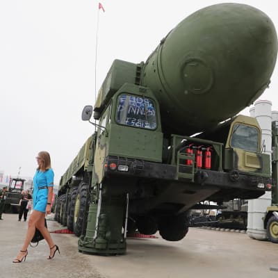 En rysk kärnvapenrobot på en vapenutställning utanför Moskva.