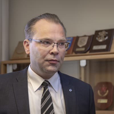 Puolustusministeri Jussi Niinistö.