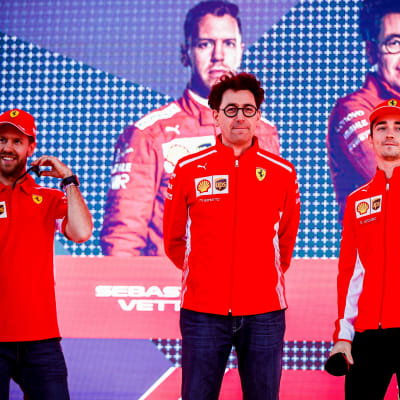 Sebastian Vettel, Mattia Binotto och Charles Leclerc.