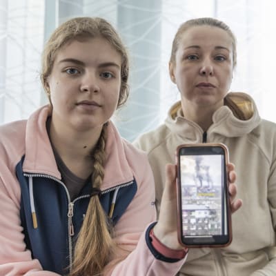 Ukrainasta paenneet Jelena Grininger ja Sonya Zagorodnaya uudessa kodissaan Sallassa