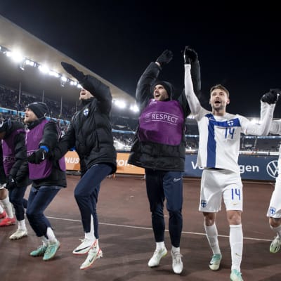 Finland firar seger.