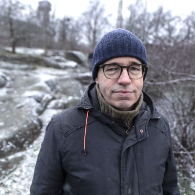 Stefan Moster Alppipuistossa Helsingissä.