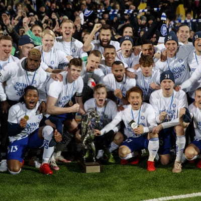 HJK firar sitt ligaguld 2021.