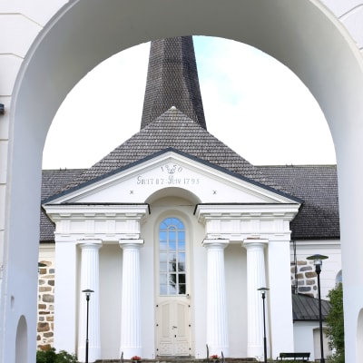 Pedersöre kyrka