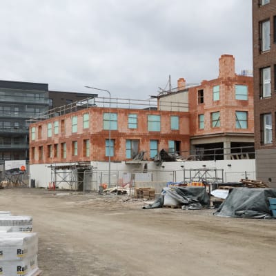 Construction suspended at a building site in Joensuu