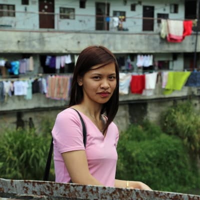 Twinkle Lomong-oy är en filippinsk sjukskötare som har rekryterats till Finland.