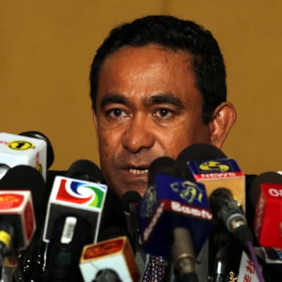 Maldivernas president Abdulla Yameen anklagar Högsta domstolen för att äventyra landets säskerhet