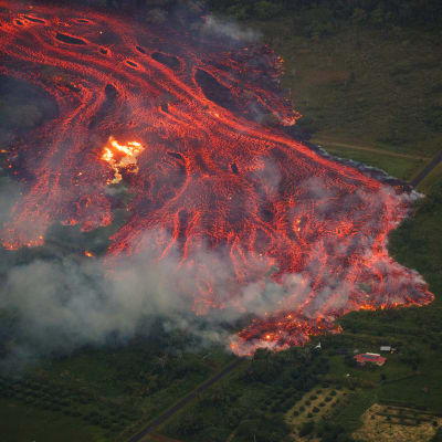 Lavaflöde från vulkanen Kilauea på Hawaii.