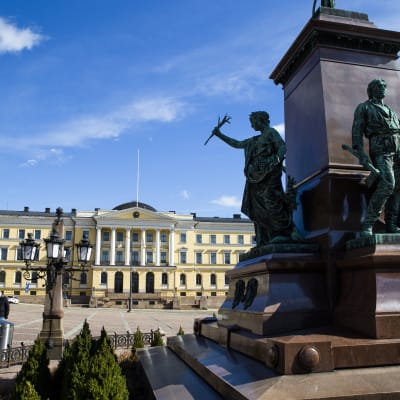 Valtioneuvoston rakennus snellmaninkatu1