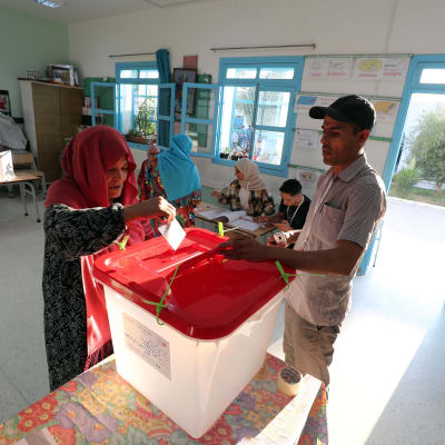 Folkomröstning i Tunisien.