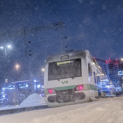 Ett R-tåg från helsingfors till Tammerfors.