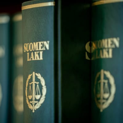 Lakikirjoja Korkeimmassa oikeudessa