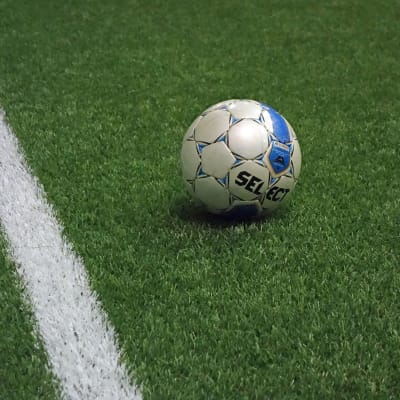 Fotboll på konstgräs