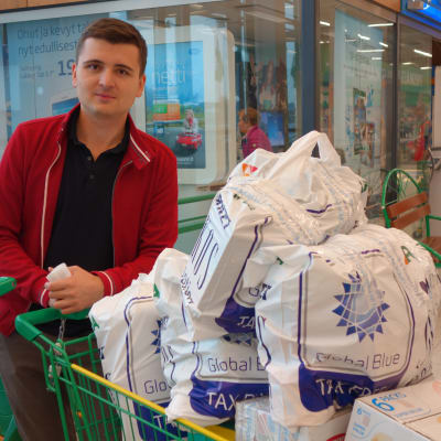 Timur Tkachev är shoppingturist i Villmanstrand.