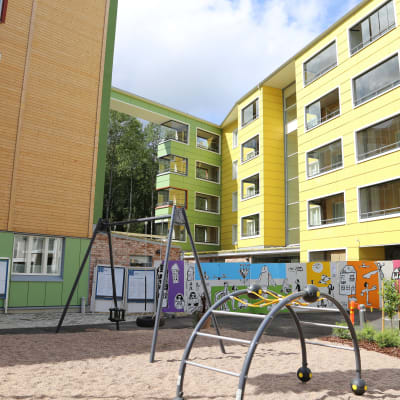 Färgglada fasader på bostadsmässan i Kivistö