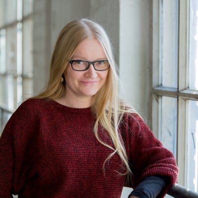 Toimittaja ja tietokirjailija Johanna Vehkoo, Telakkarannan Konepajahalli, Hki, 18.10.2016.