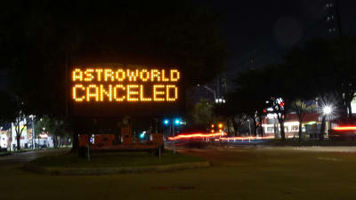 En skylt där det står "Astroworld canceled".