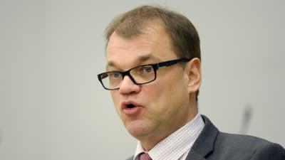 Statsminister Juha Sipilä i riksdagen den 18 november 2015.